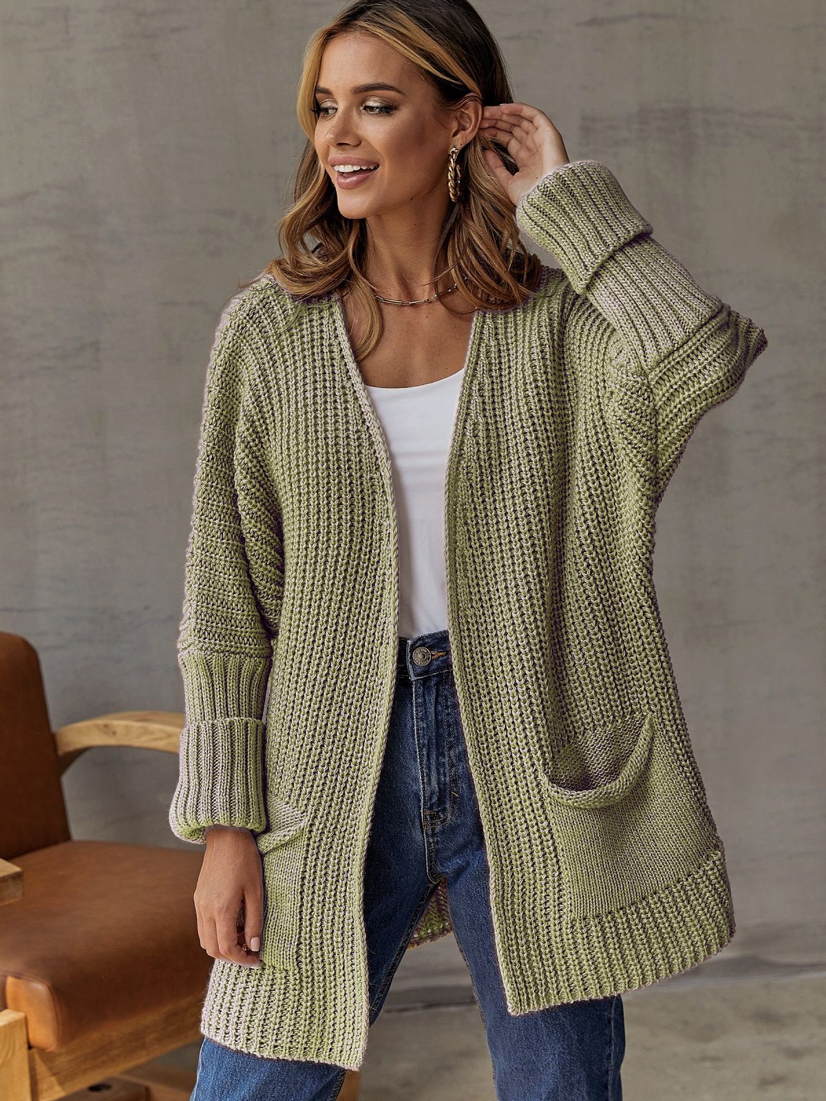 Damen-Strickjacke in Übergröße - Offene Strickjacke mit Taschen und langen Ärmeln