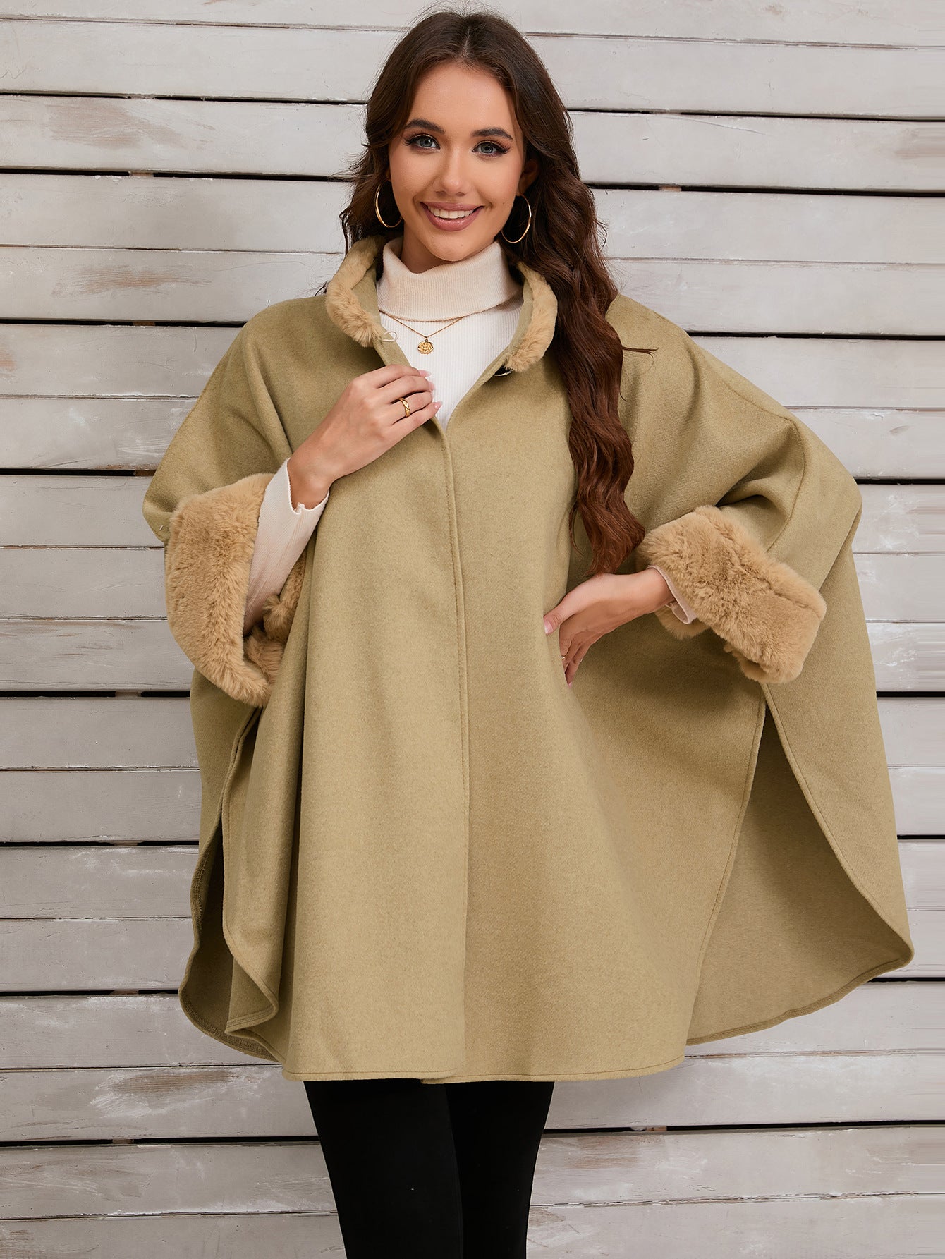 Elegant Poncho with Faux Fur Trim for Stylish Winter Evenings