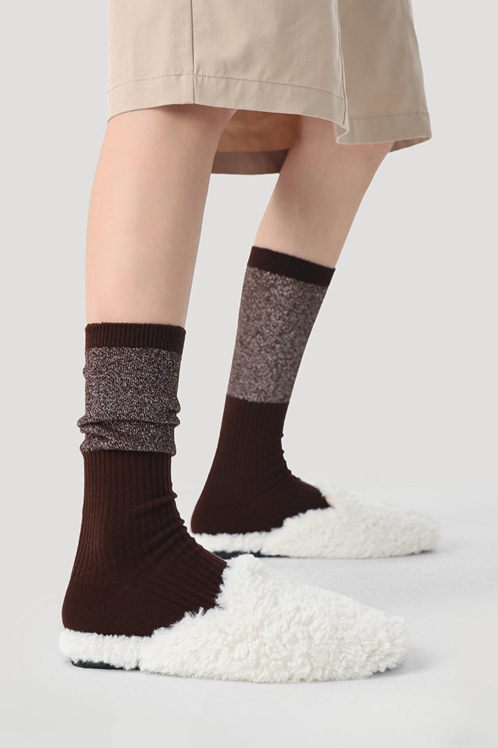 Sleek Textured Ankle Socks